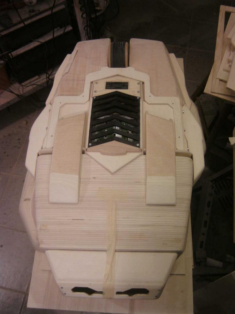 [05/08/2013] Casemod DCMM Colossus: Die größte PC-Maus der Welt entsteht (396)