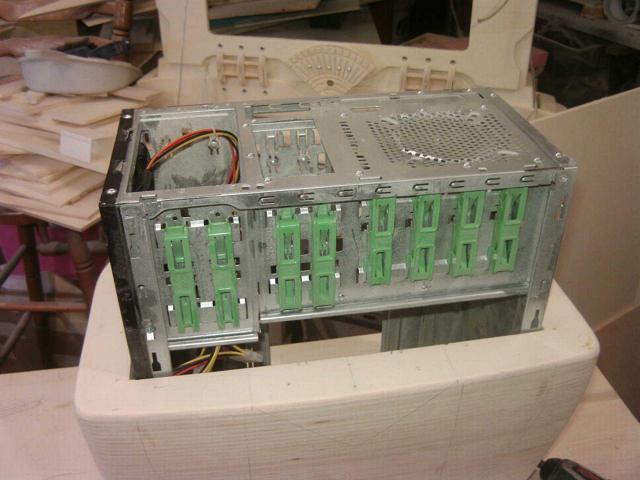 [05/08/2013] Casemod DCMM Colossus: Die größte PC-Maus der Welt entsteht (427)
