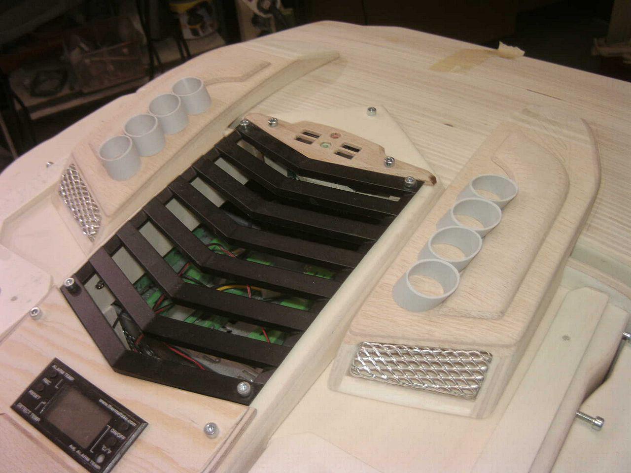 [05/08/2013] Casemod DCMM Colossus: Die größte PC-Maus der Welt entsteht (445)