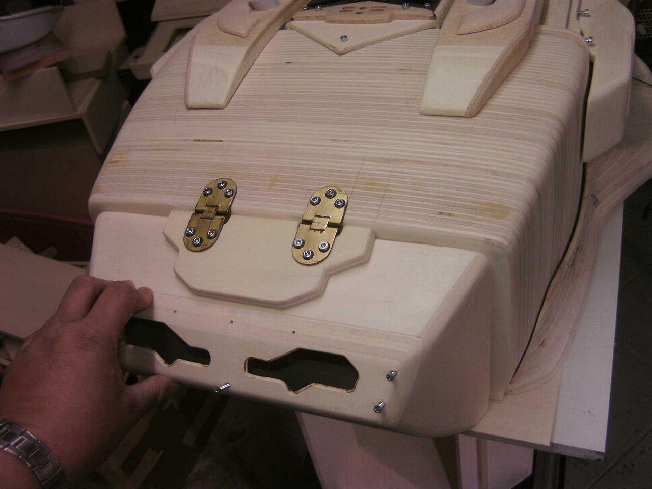 [05/08/2013] Casemod DCMM Colossus: Die größte PC-Maus der Welt entsteht (458)