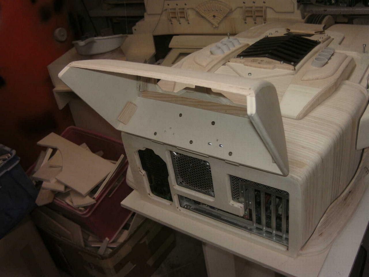 [05/08/2013] Casemod DCMM Colossus: Die größte PC-Maus der Welt entsteht (459)
