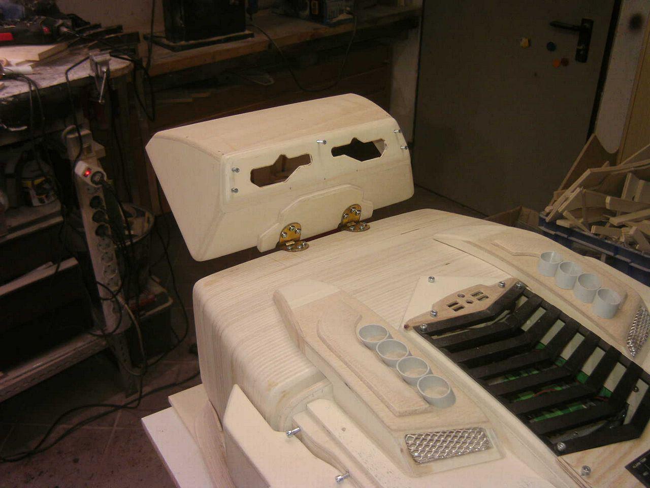 [05/08/2013] Casemod DCMM Colossus: Die größte PC-Maus der Welt entsteht (461)