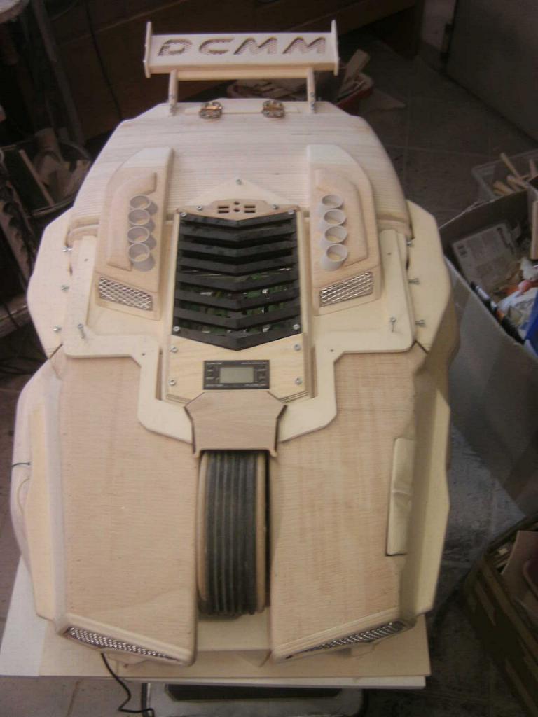 [05/08/2013] Casemod DCMM Colossus: Die größte PC-Maus der Welt entsteht (515)