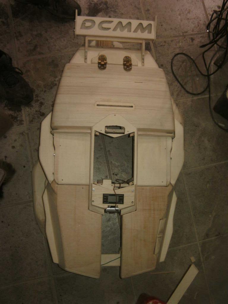 [05/08/2013] Casemod DCMM Colossus: Die größte PC-Maus der Welt entsteht (546)
