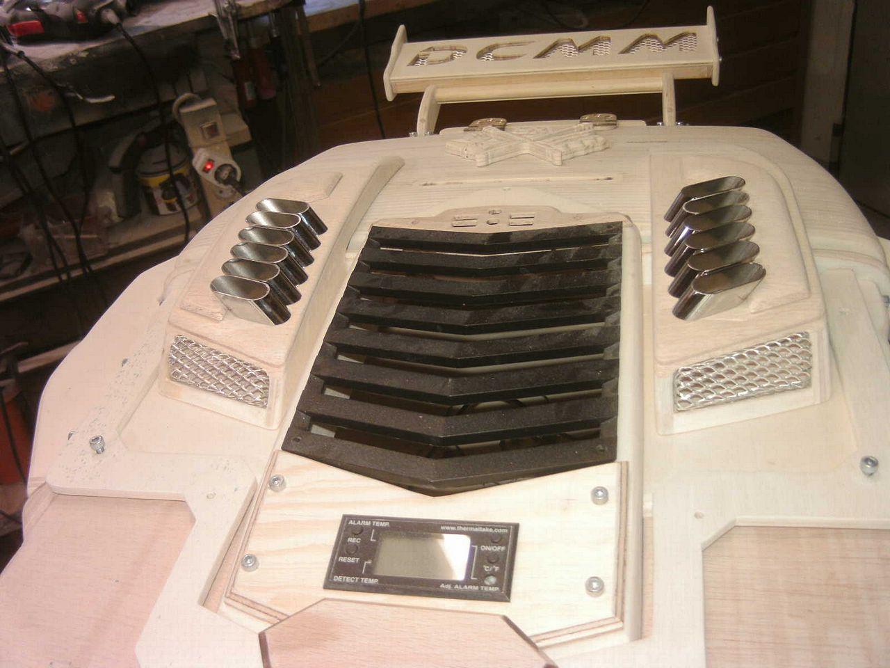 [05/08/2013] Casemod DCMM Colossus: Die größte PC-Maus der Welt entsteht (557)