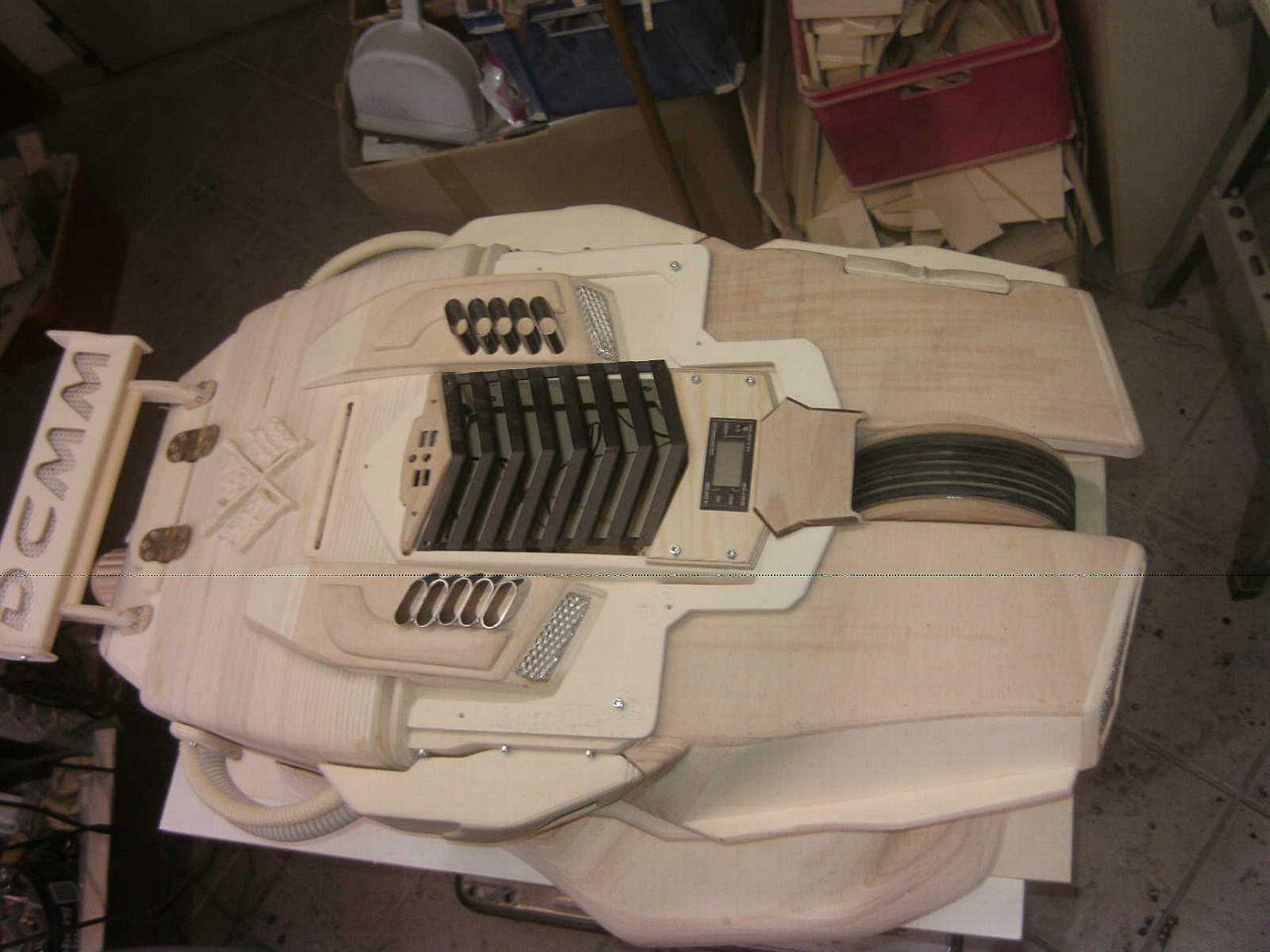 [05/08/2013] Casemod DCMM Colossus: Die größte PC-Maus der Welt entsteht (574)