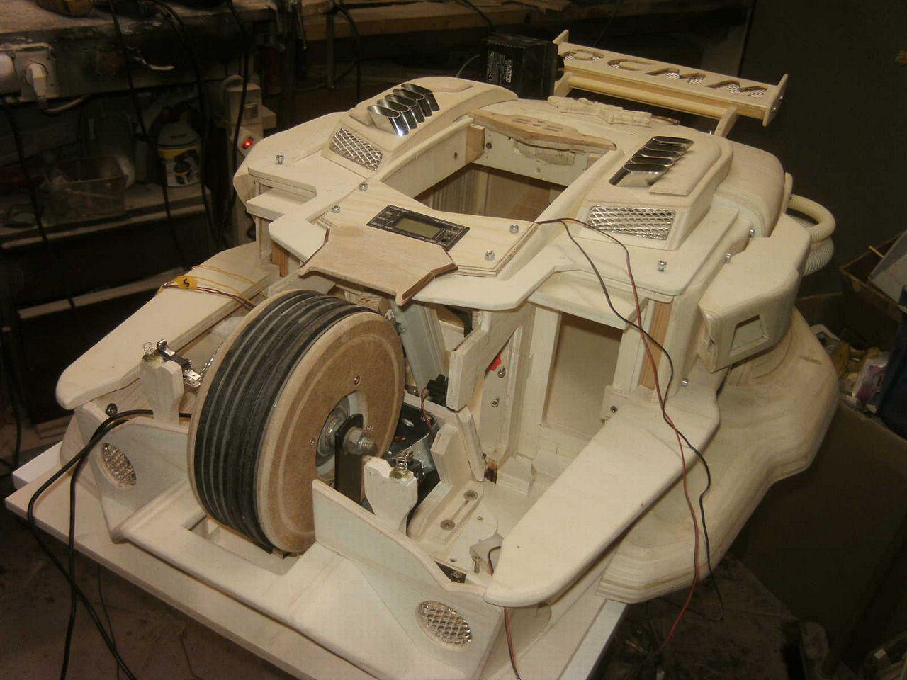 [05/08/2013] Casemod DCMM Colossus: Die größte PC-Maus der Welt entsteht (595)