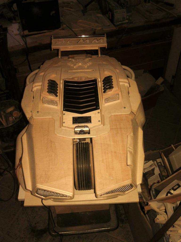 [05/08/2013] Casemod DCMM Colossus: Die größte PC-Maus der Welt entsteht (603)