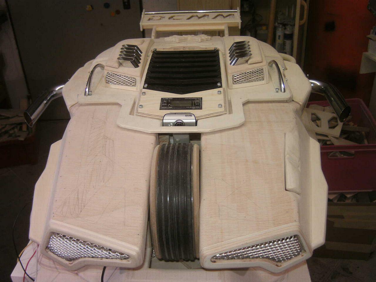 [05/08/2013] Casemod DCMM Colossus: Die größte PC-Maus der Welt entsteht (609)