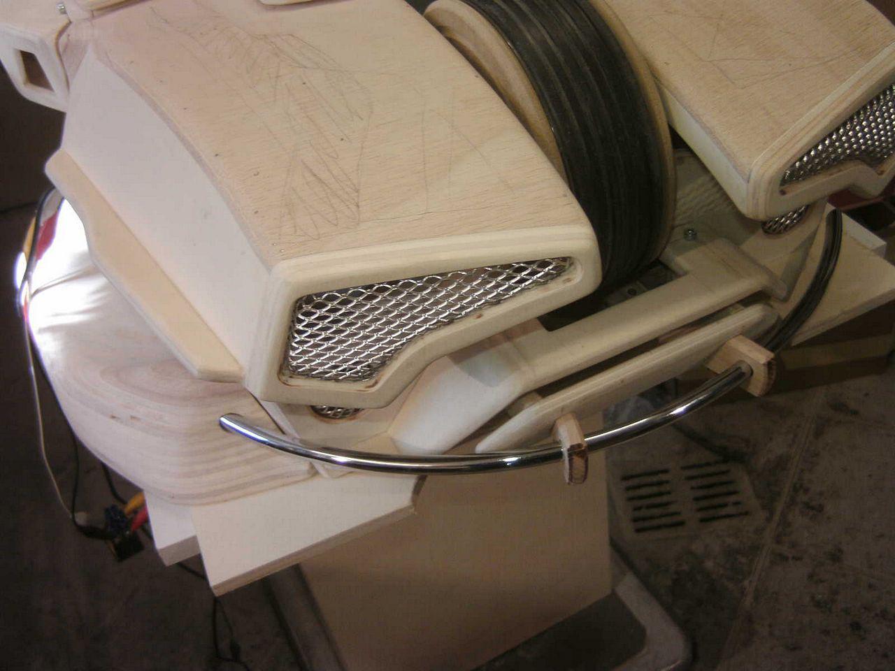 [05/08/2013] Casemod DCMM Colossus: Die größte PC-Maus der Welt entsteht (622)