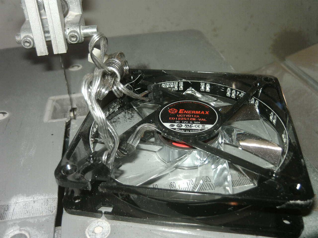 [05/08/2013] Casemod DCMM Colossus: Die größte PC-Maus der Welt entsteht (652)