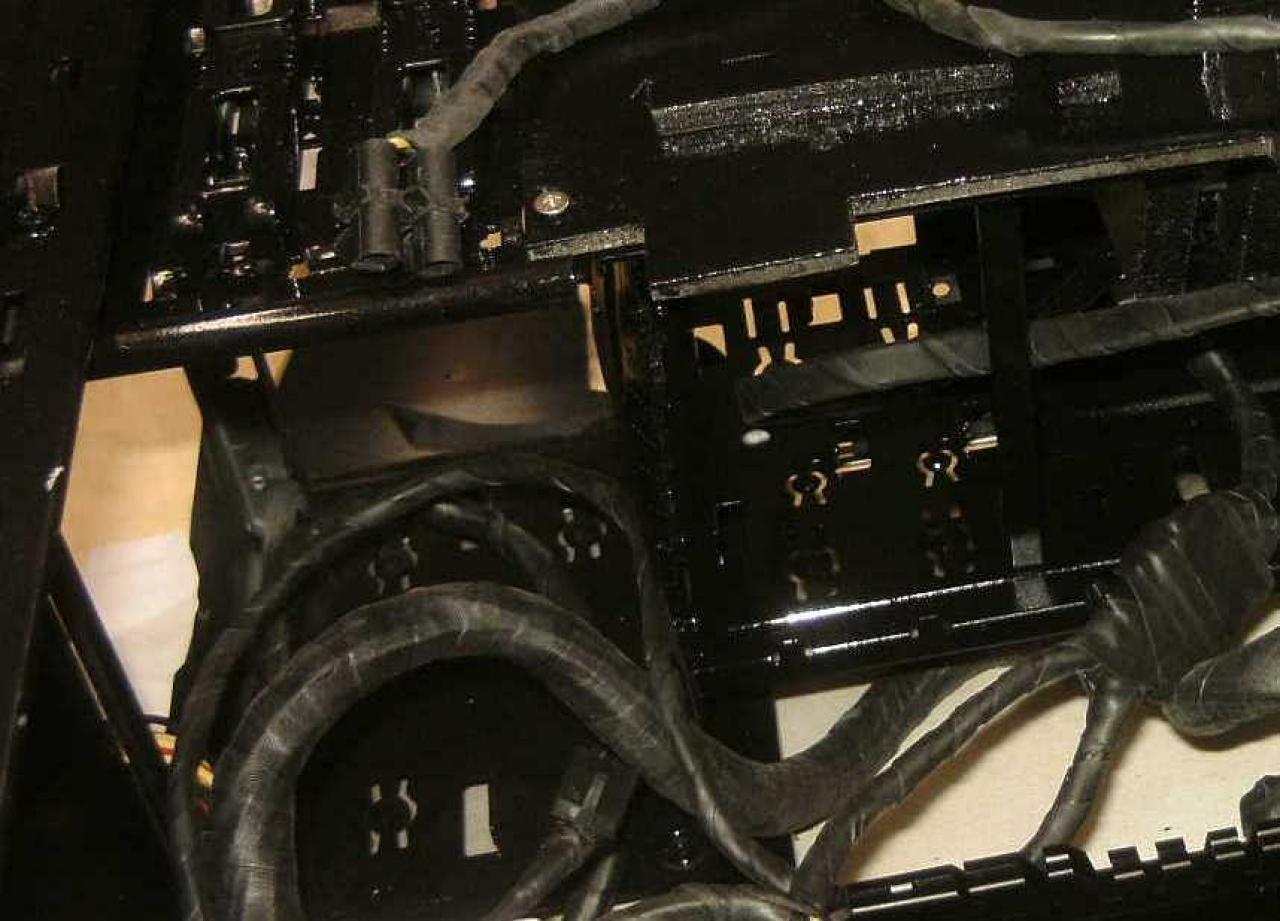 [05/08/2013] Casemod DCMM Colossus: Die größte PC-Maus der Welt entsteht (781)