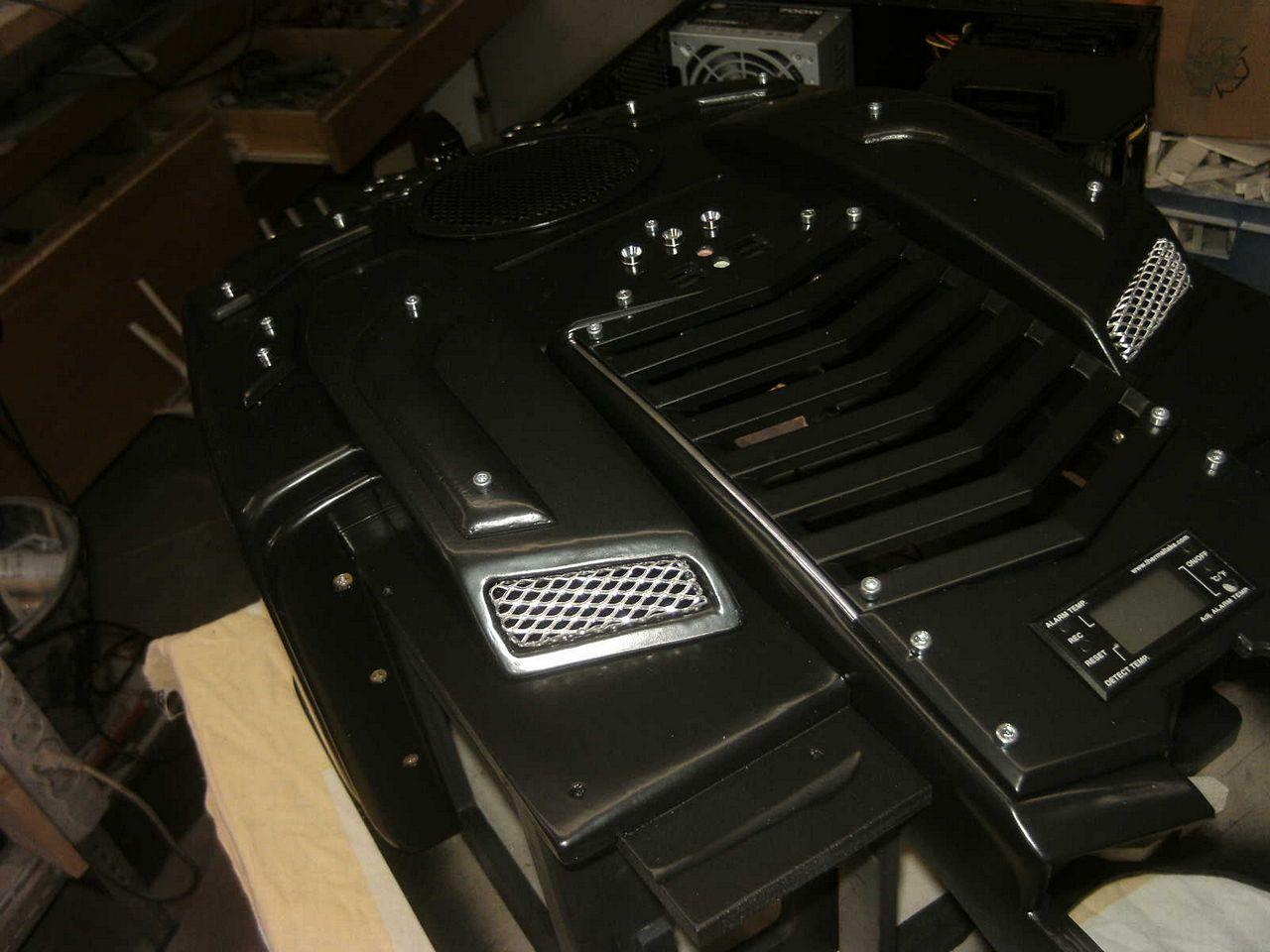 [05/08/2013] Casemod DCMM Colossus: Die größte PC-Maus der Welt entsteht (790)