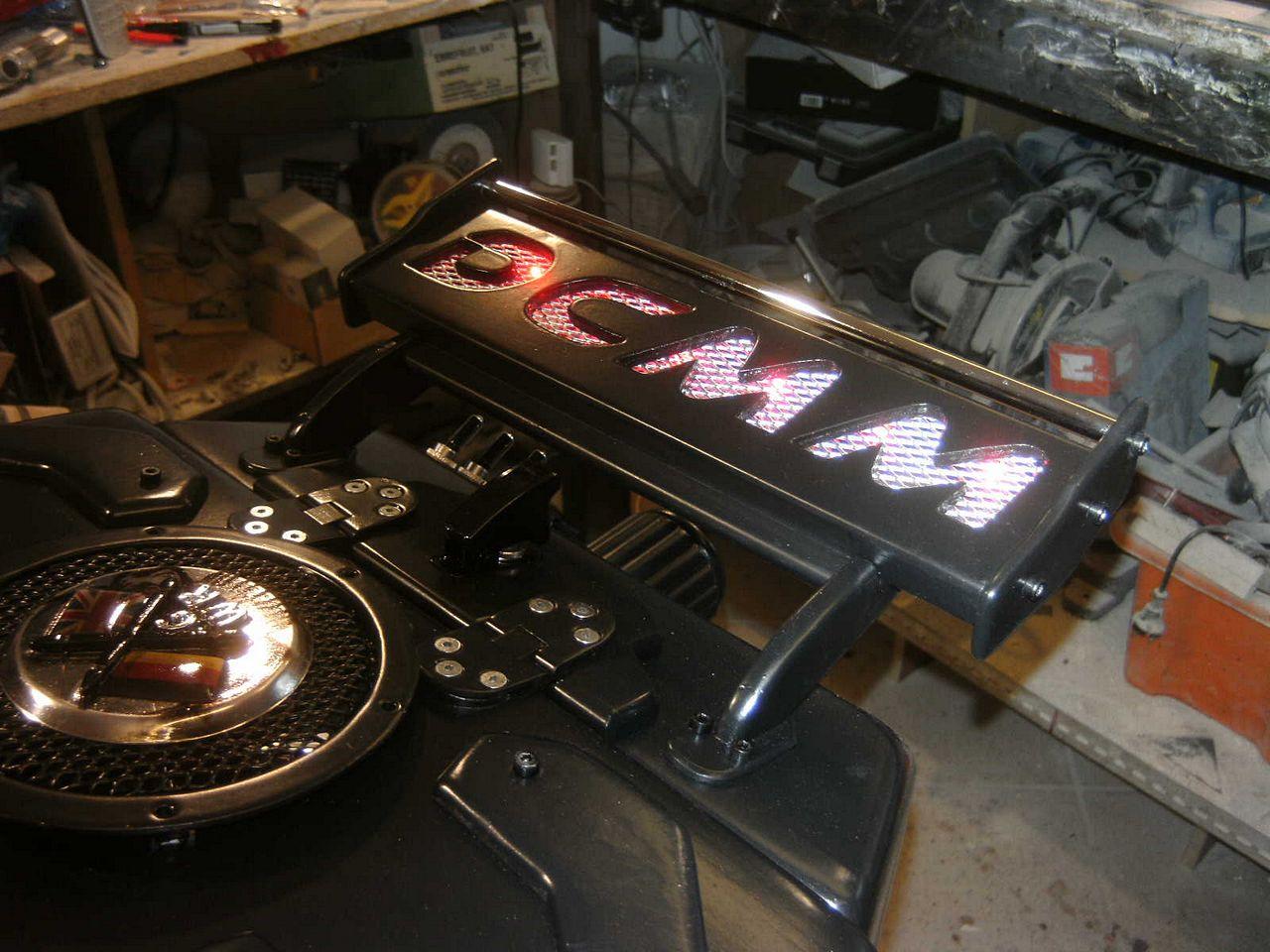 [05/08/2013] Casemod DCMM Colossus: Die größte PC-Maus der Welt entsteht (813)