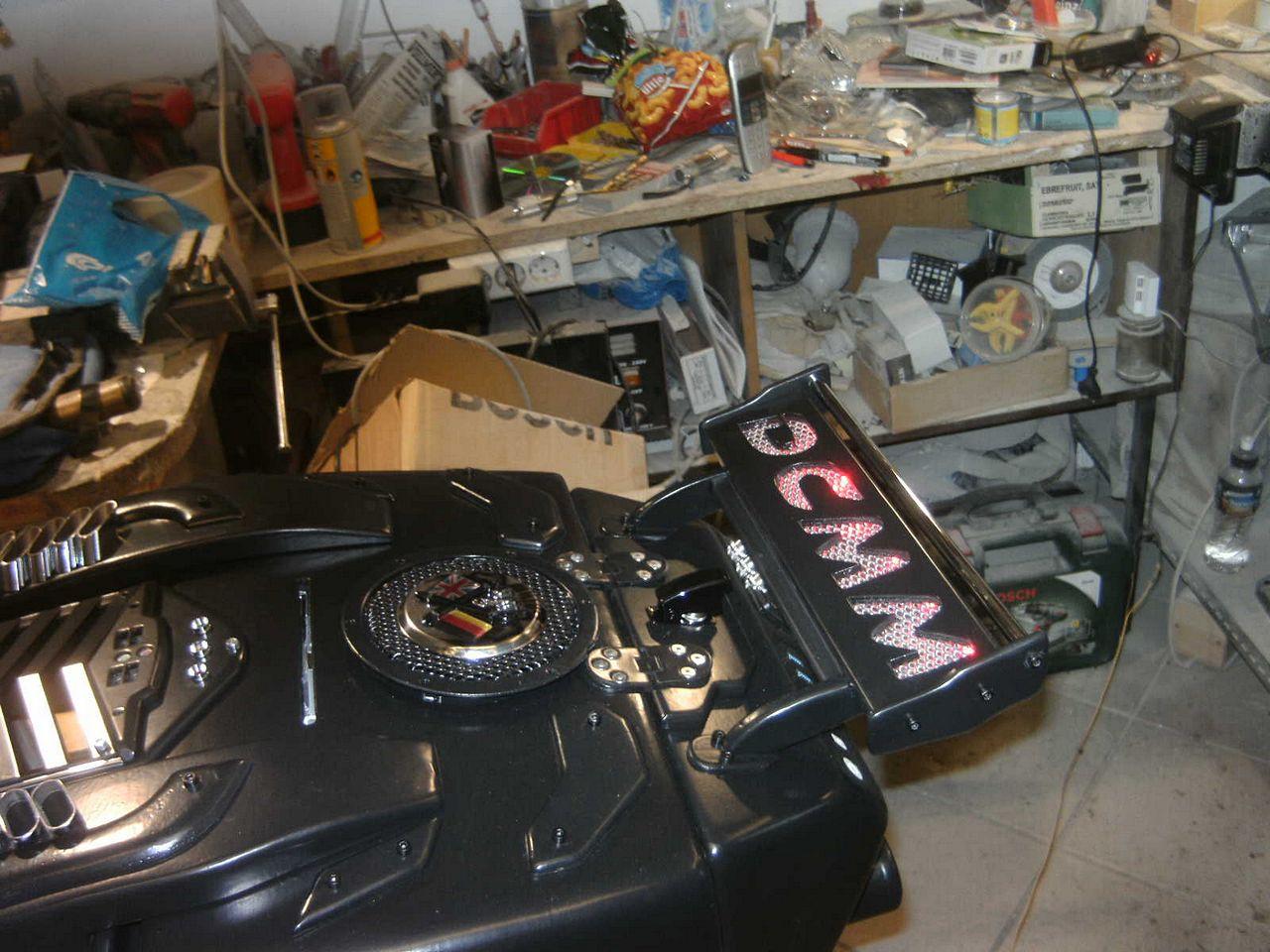 [05/08/2013] Casemod DCMM Colossus: Die größte PC-Maus der Welt entsteht (814)