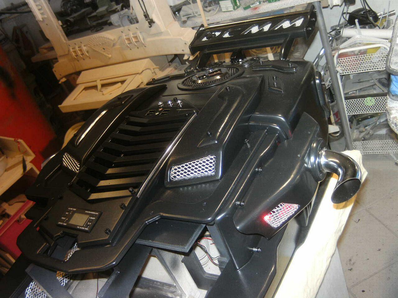 [05/08/2013] Casemod DCMM Colossus: Die größte PC-Maus der Welt entsteht (826)