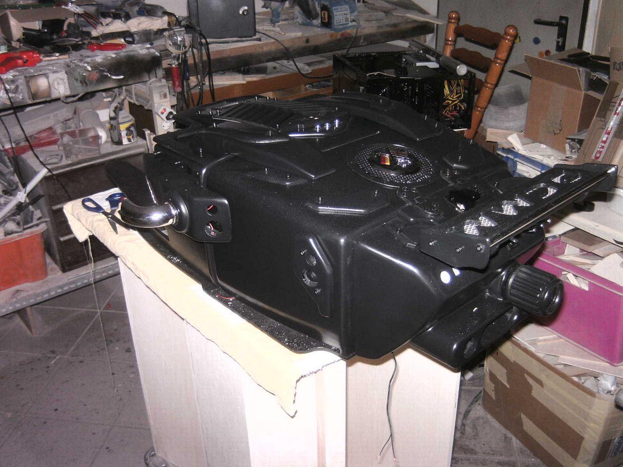 [05/08/2013] Casemod DCMM Colossus: Die größte PC-Maus der Welt entsteht (833)