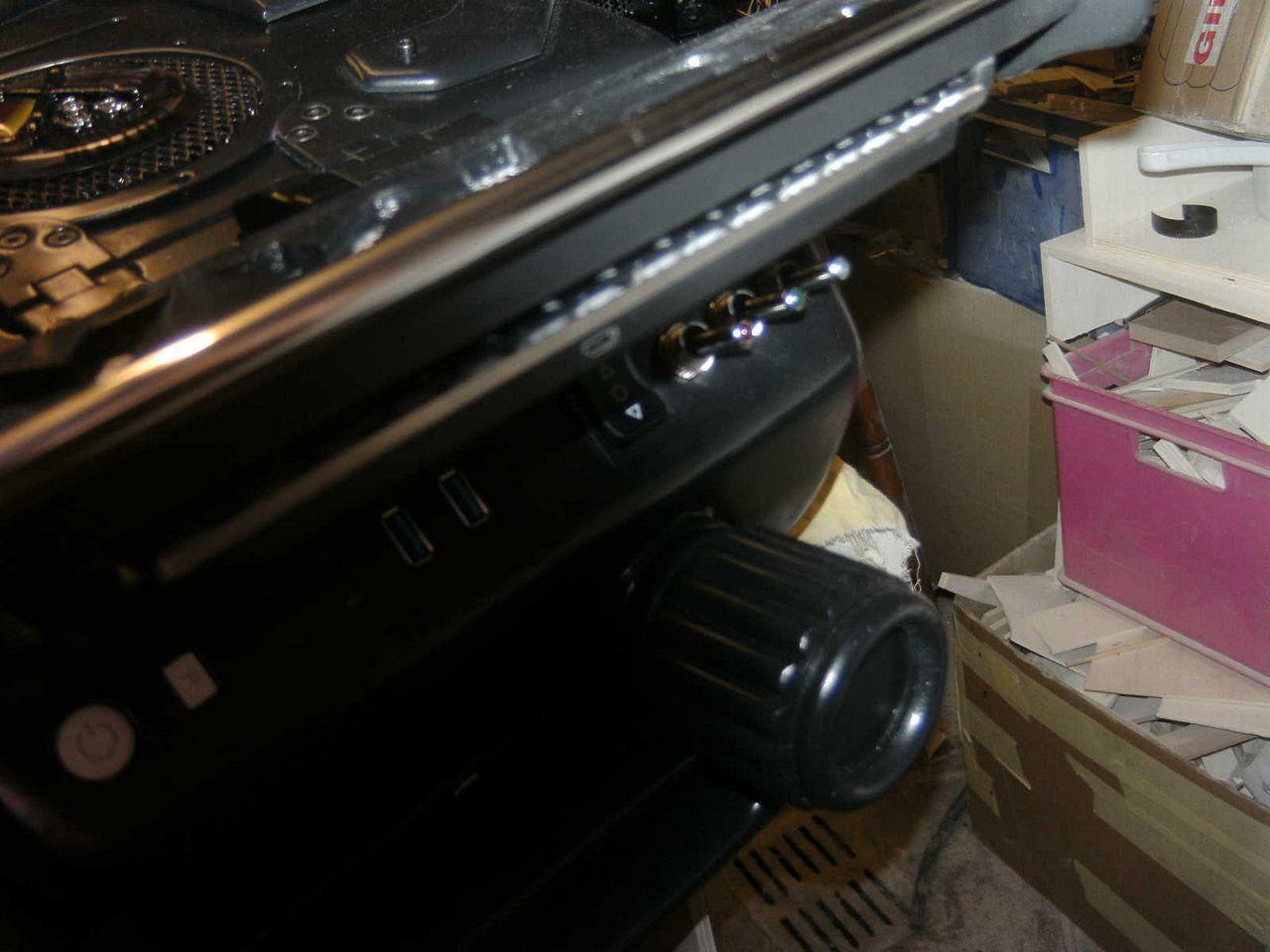 [05/08/2013] Casemod DCMM Colossus: Die größte PC-Maus der Welt entsteht (835)