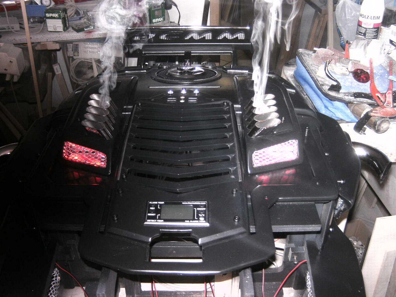 [05/08/2013] Casemod DCMM Colossus: Die größte PC-Maus der Welt entsteht (837)