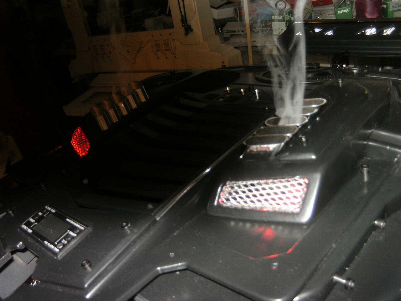 [05/08/2013] Casemod DCMM Colossus: Die größte PC-Maus der Welt entsteht (839)
