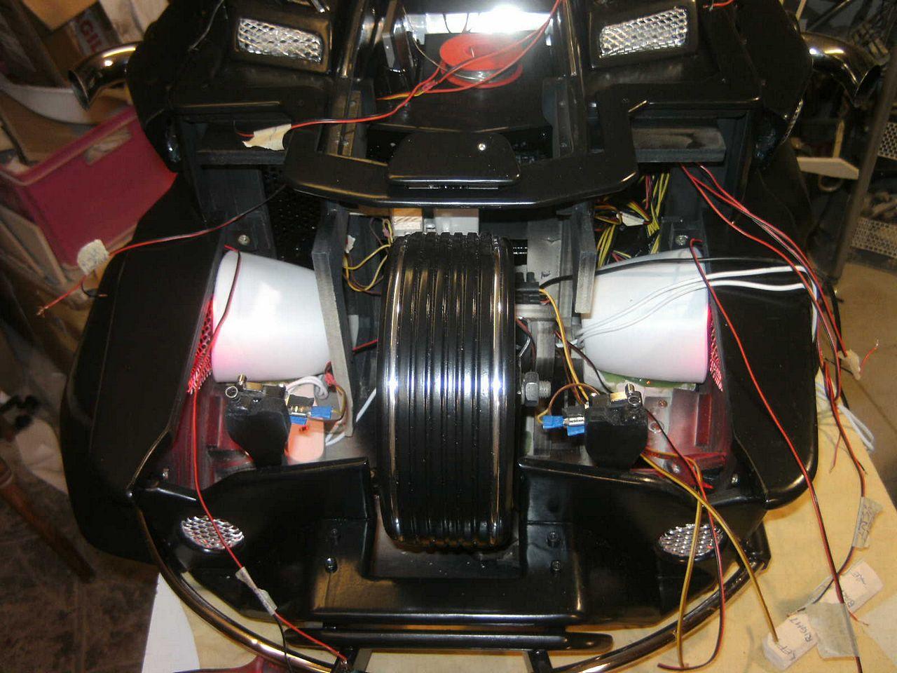 [05/08/2013] Casemod DCMM Colossus: Die größte PC-Maus der Welt entsteht (872)