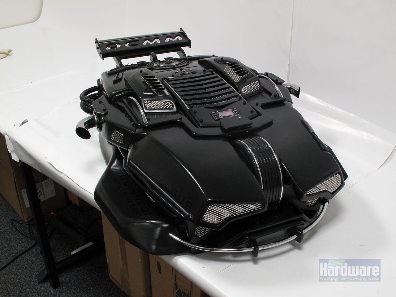 [05/08/2013] Die größte PC-Maus der Welt: Casemod DCMM Colossus (8)