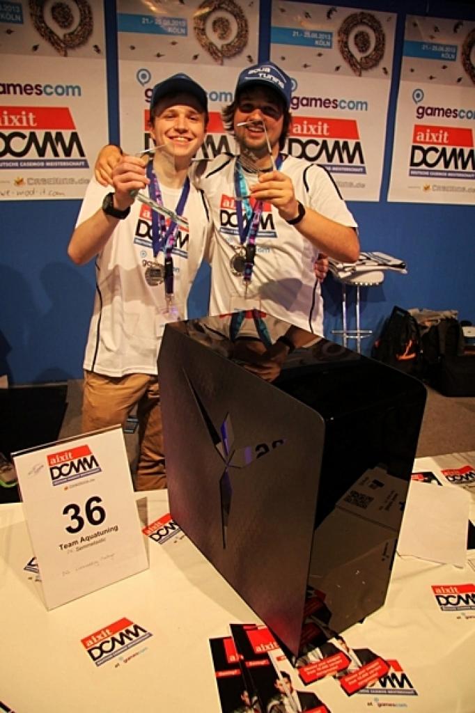 [28/08/2013] 24-Stunden-Modding-Challenge 2. Platz: Team Aquatuning (George Kähler & Simon Krause): Semmetastic