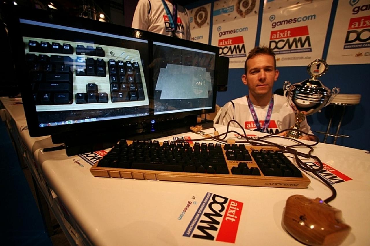 [28/08/2013] CE-Mods 1. Platz: Gábor Barabás: Wood Mouse and Keyboard
