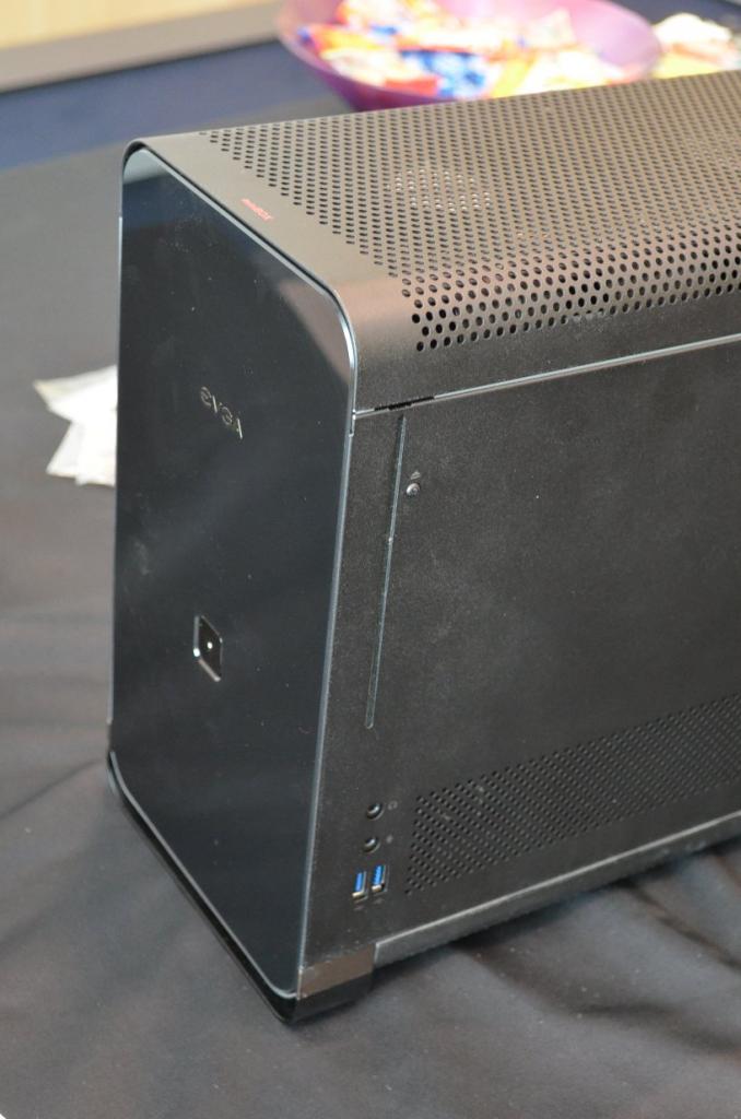 [21/08/2013] EVGA zeigt neue Mainboards auf der Gamescom (27)