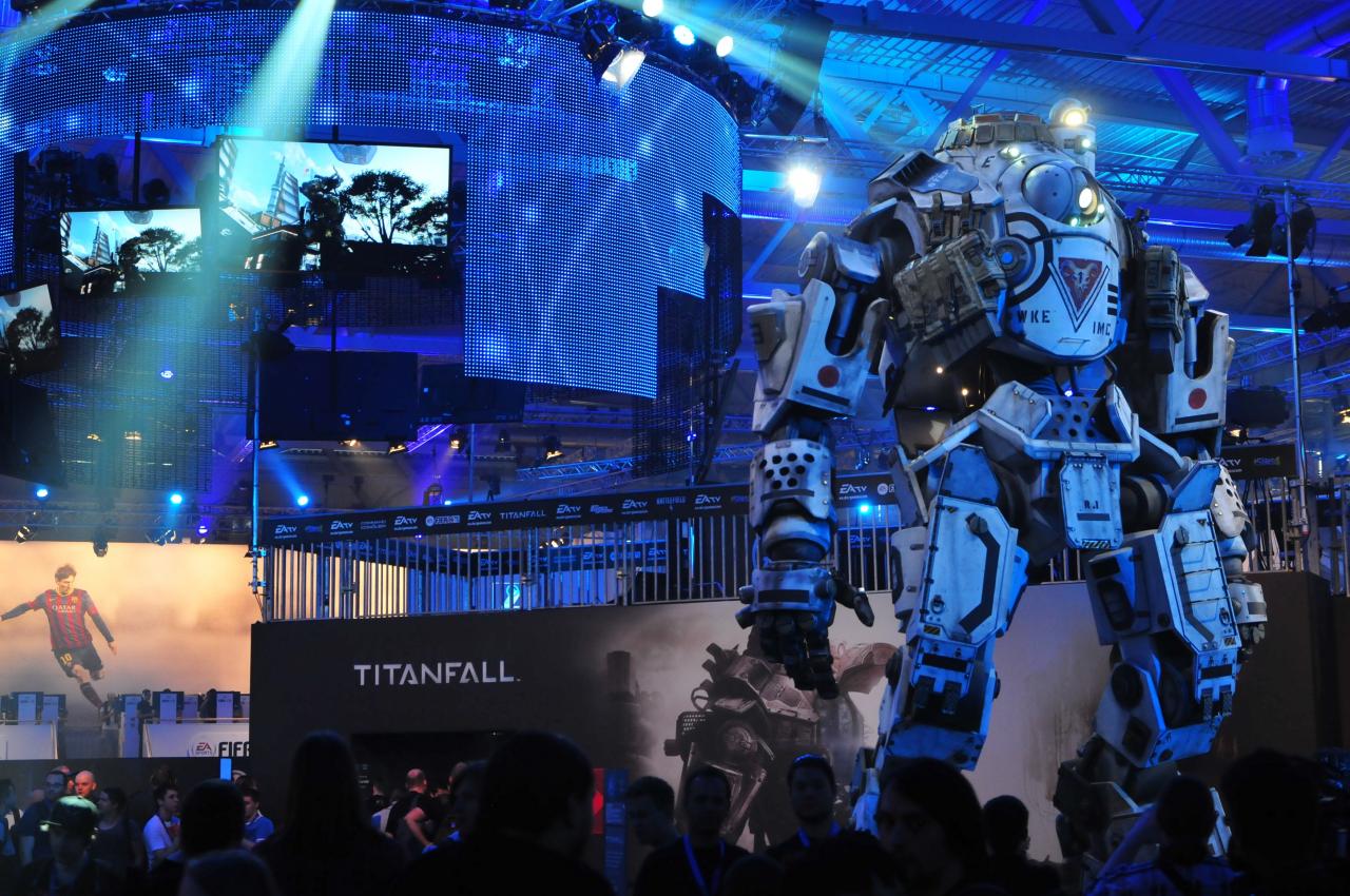 [22/08/2013] Bei unserem Anspiel-Termin machte Titanfall einen hervorragenden Eindruck: Hier werden spannende Spielelemente aus Unreal Tournament oder Mirrors Edge (rasantes Movement), Call of Duty (Nonstop-Action), Hawken (flotte Mechs), MOBAs wie League of Legends (KI-gesteuertes Kanonenfutter) und viele neuen Ideen zu einem beeindruckenden und sehr spaßigen Multiplayer-Erlebnis vermischt.