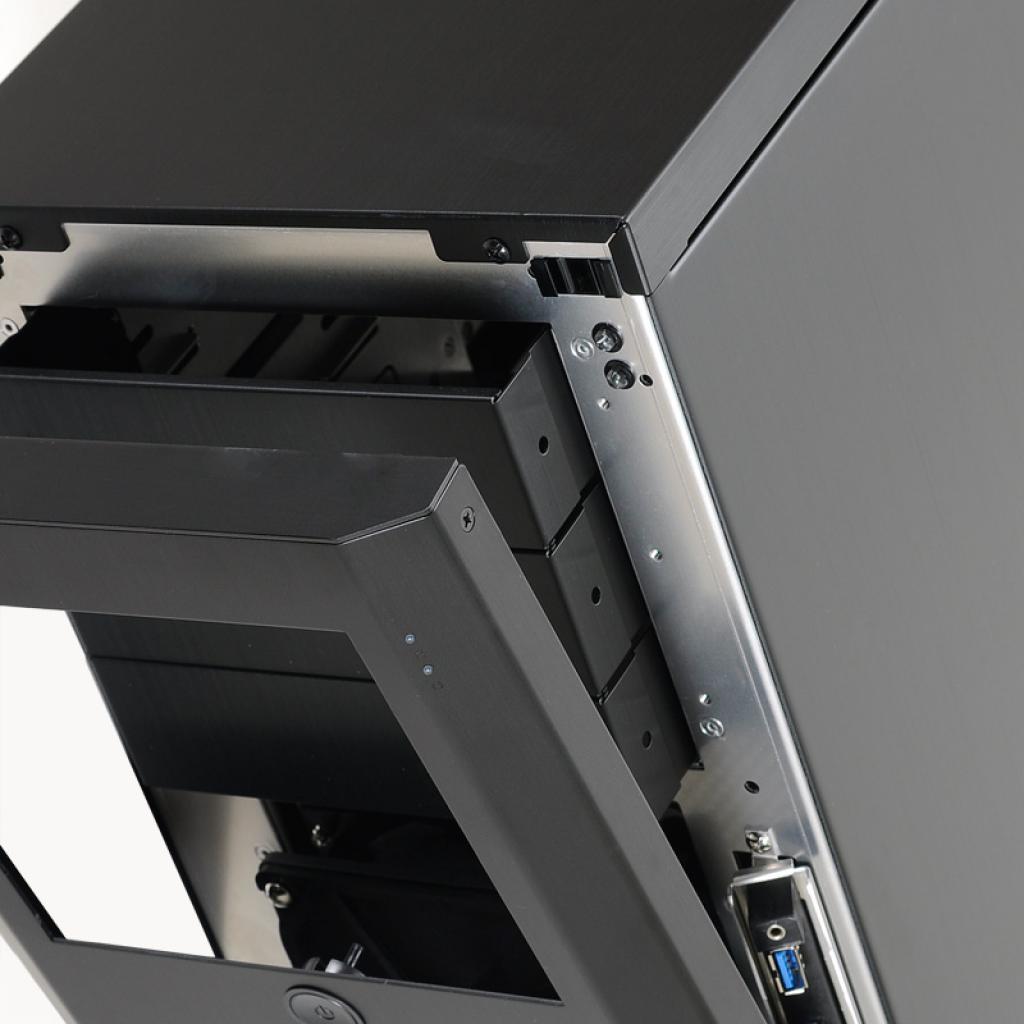 [06/08/2013] Lian Li PC-10N: Midi-Tower mit Wakü-Vorbereitung veröffentlicht (12)