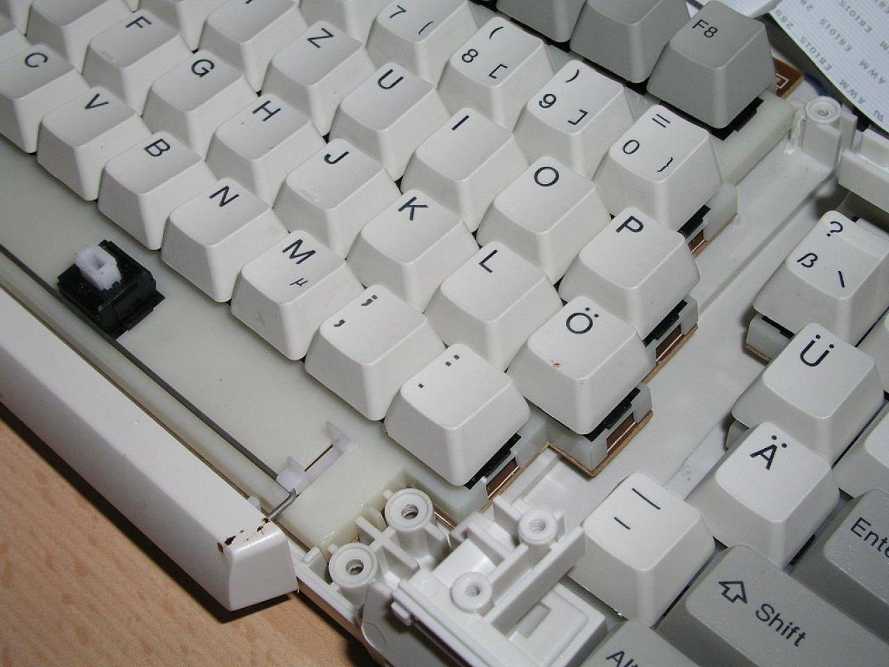 [26/08/2013] Update vom August 2013 mit abgefahrener Klapp-Tastatur aus den 80ern (5)