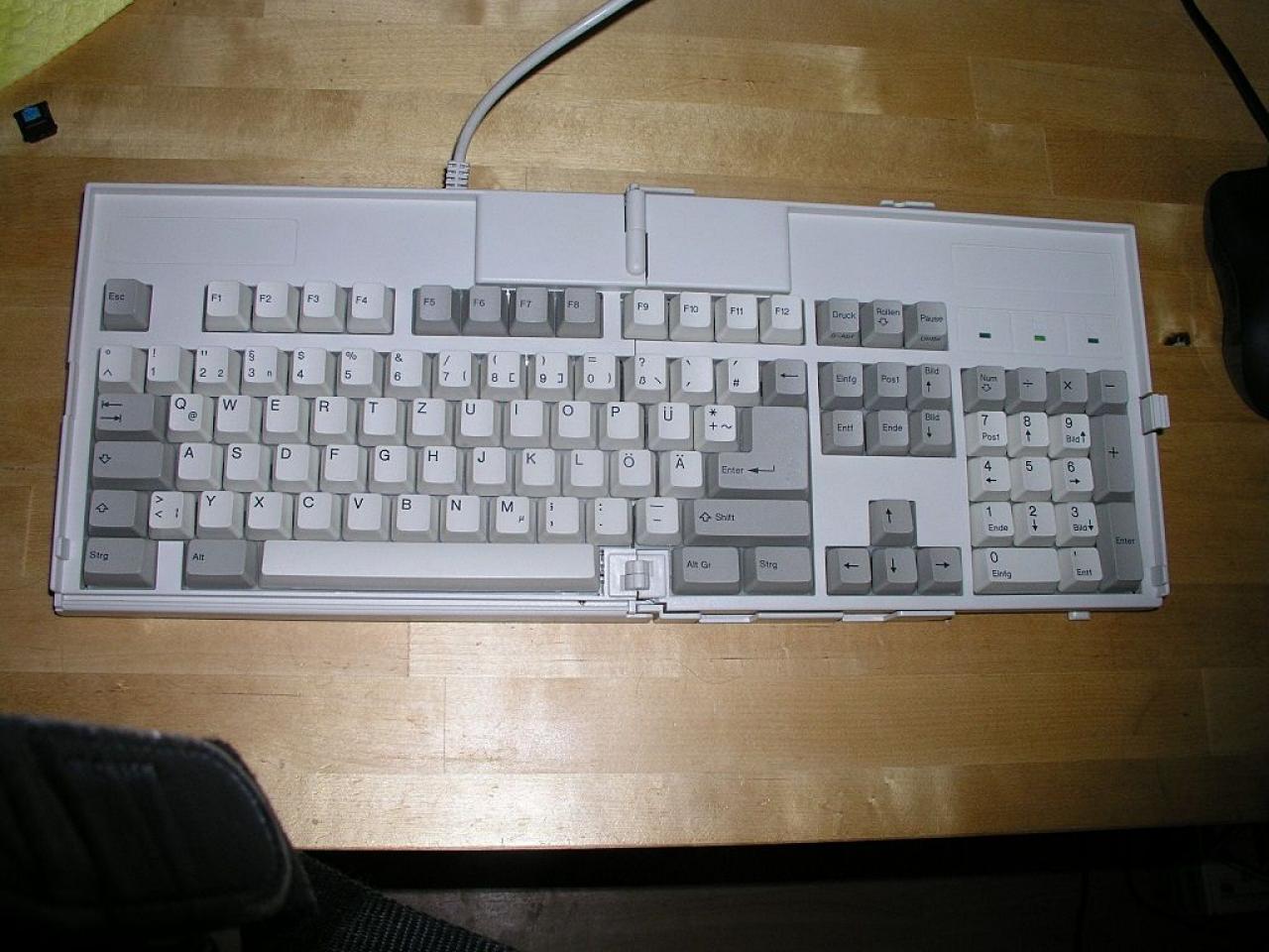 [26/08/2013] Update vom August 2013 mit abgefahrener Klapp-Tastatur aus den 80ern (6)