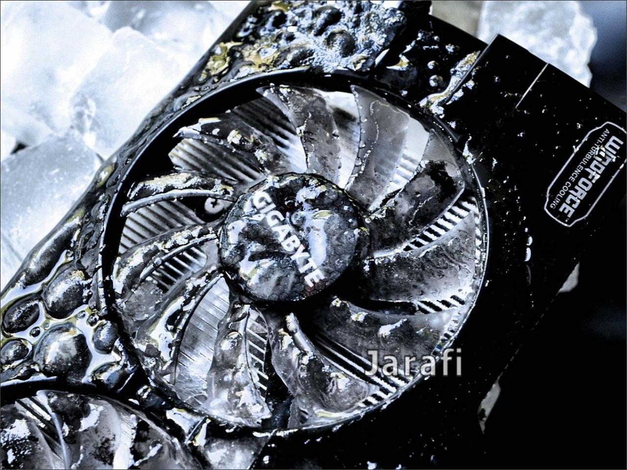 [09/08/2013] Update vom 11.08.: Kühler unter Wasser und auf Eis, PC-Lüfter als Tischventilatoren (2)