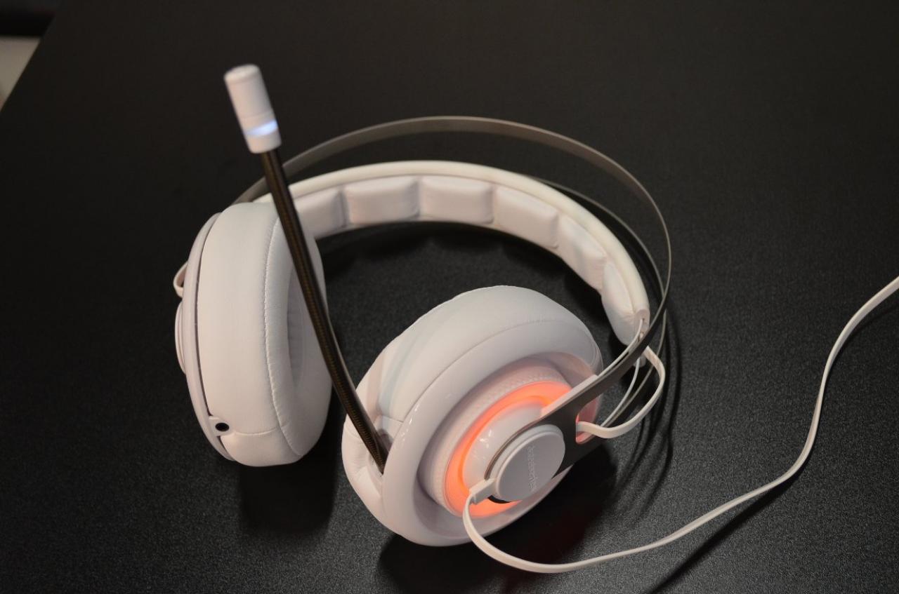 [23/08/2013] Steel Series Siberia Elite: edles 200-Euro-Headset im Hands-on-Test auf der Gamescom (4)