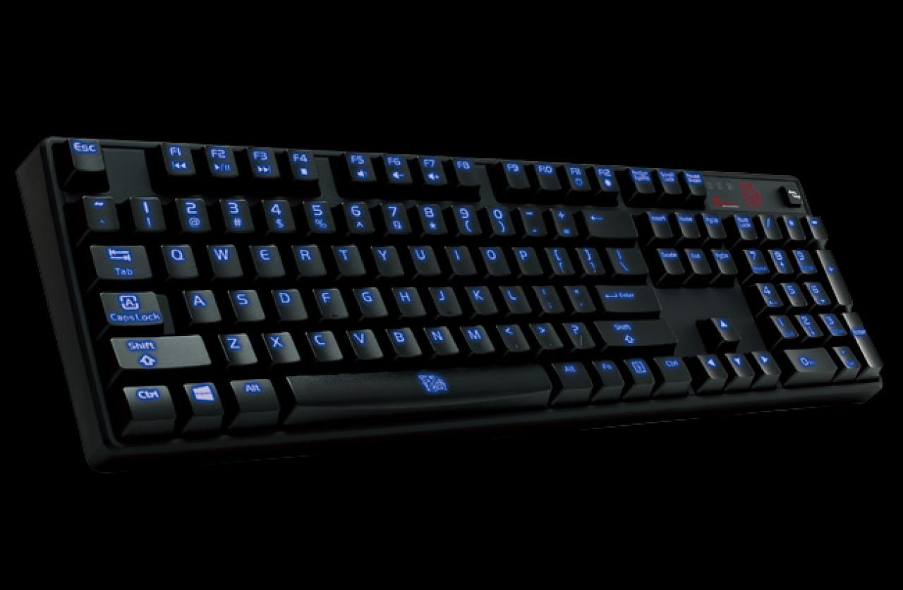 [06/08/2013] Tt Esports Poseidon: Gaming-Tastatur mit MX-Blue-Switches und Hintergrundbeleuchtung vorgestellt (1)