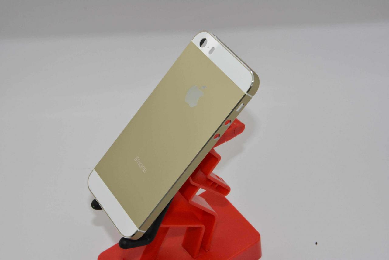 [25/08/2013] Neue Abbildungen zum goldenen iPhone 5S aufgetaucht (6)