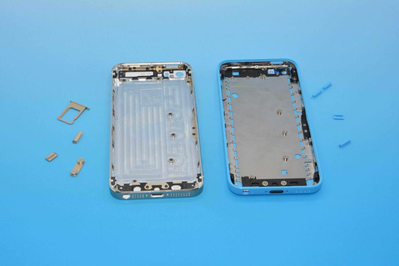 [25/08/2013] iPhone 5S und iPhone 5C: Neue Abbildungen zeigen Gehäuse und Innenleben (23)