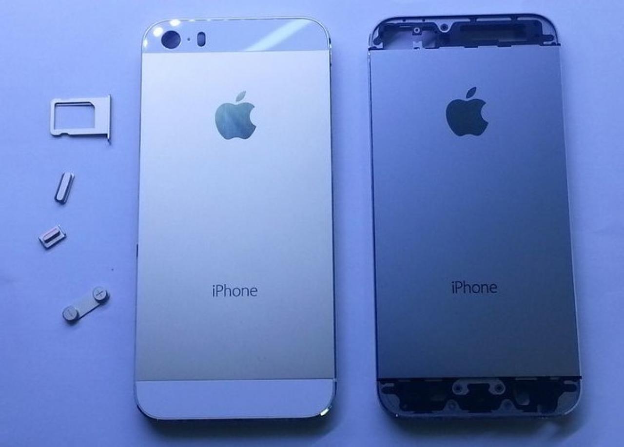 [25/08/2013] iPhone 5S und iPhone 5C: Neue Abbildungen zeigen Gehäuse und Innenleben (7)