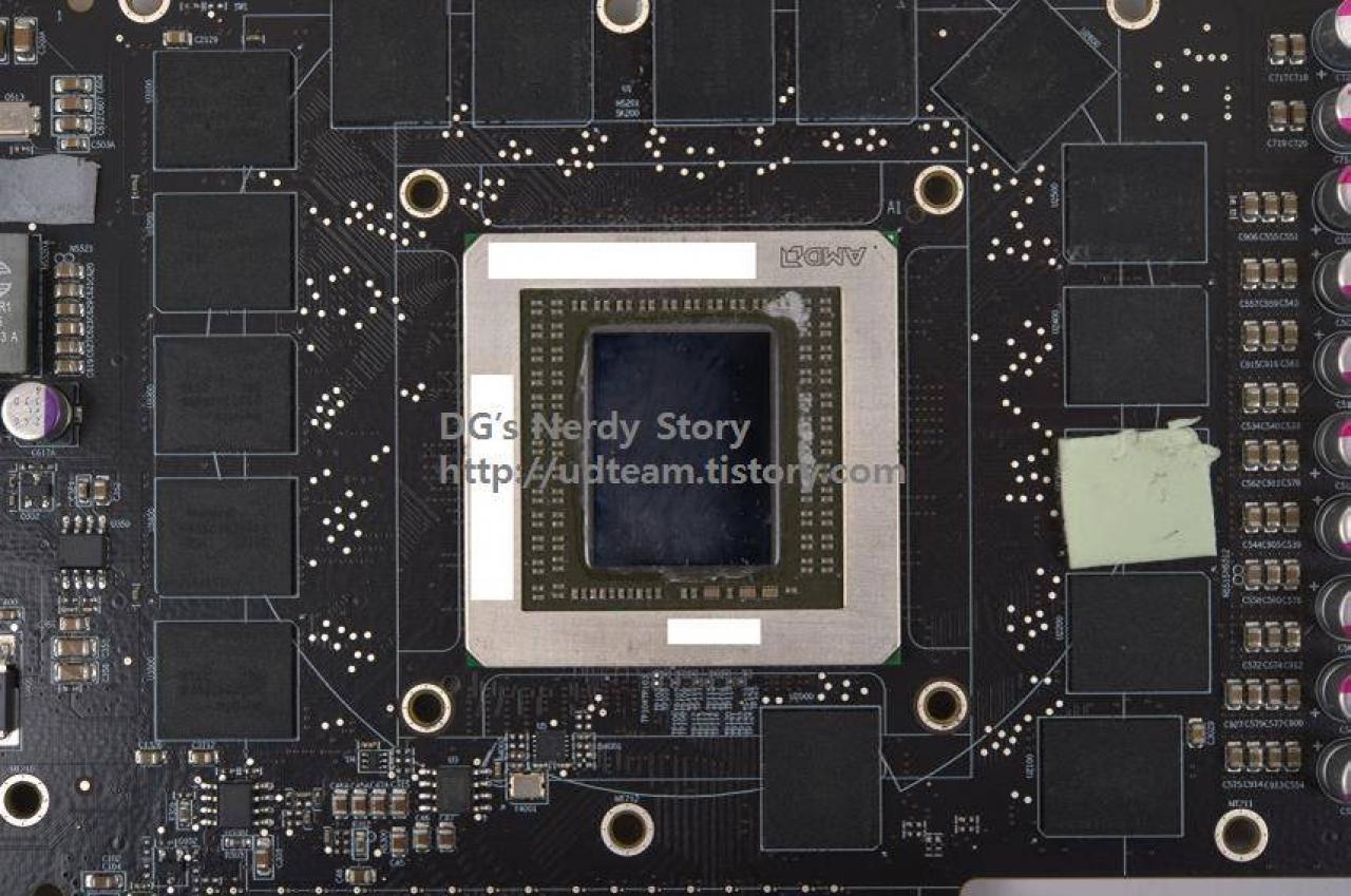 [22/09/2013] AMD Radeon R9 290X: Angebliche Bilder der Hawaii-GPU aufgetaucht - 512-bit und 4 GByte RAM? (2)