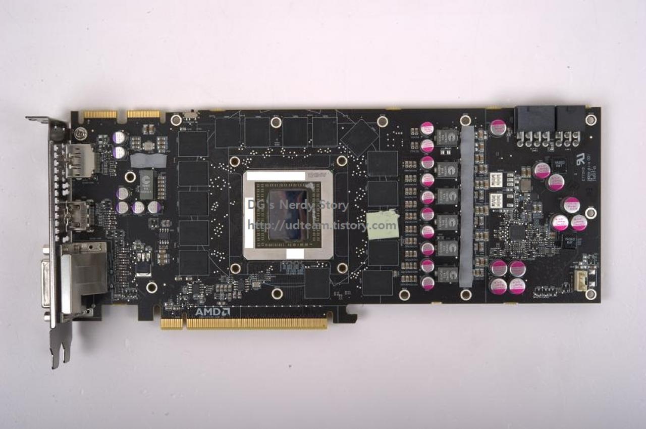 [22/09/2013] AMD Radeon R9 290X: Angebliche Bilder der Hawaii-GPU aufgetaucht - 512-bit und 4 GByte RAM? (5)