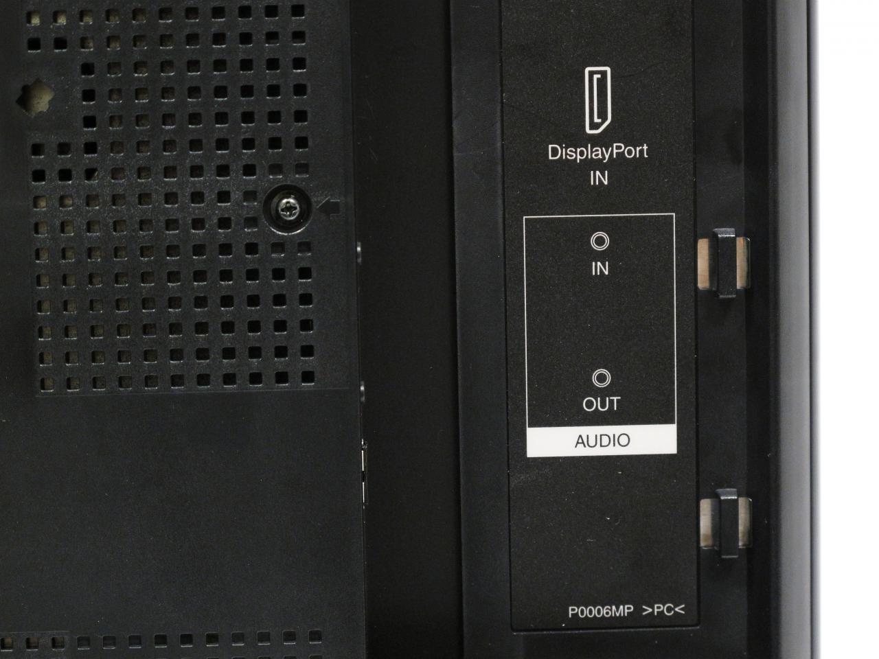 [05/09/2013] (v. o. n. u.) Eingang für den Displayport, Audioeingang, Audioausgang