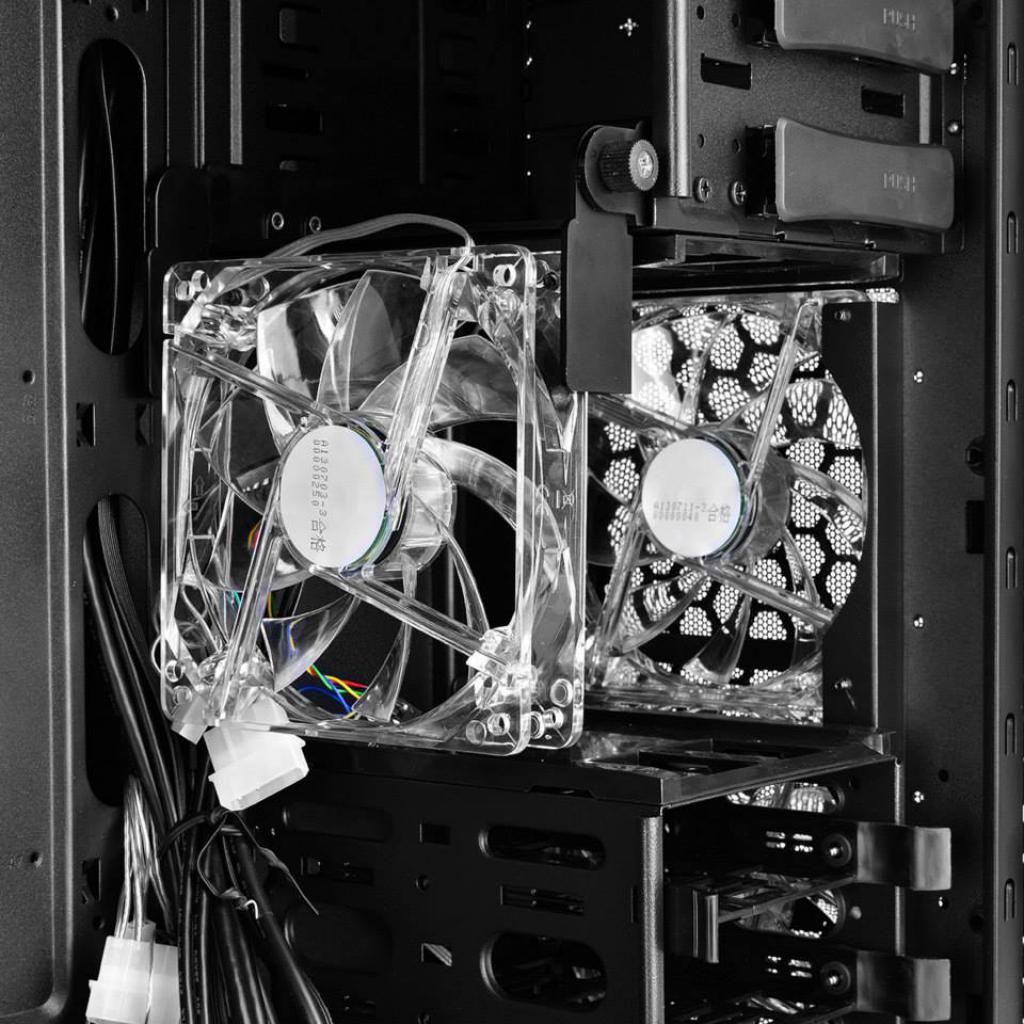 [24/09/2013] Deepcool veröffentlicht Bilder des Midi-Towers Pangu - Bitfenix Ronin 2.0? (17)