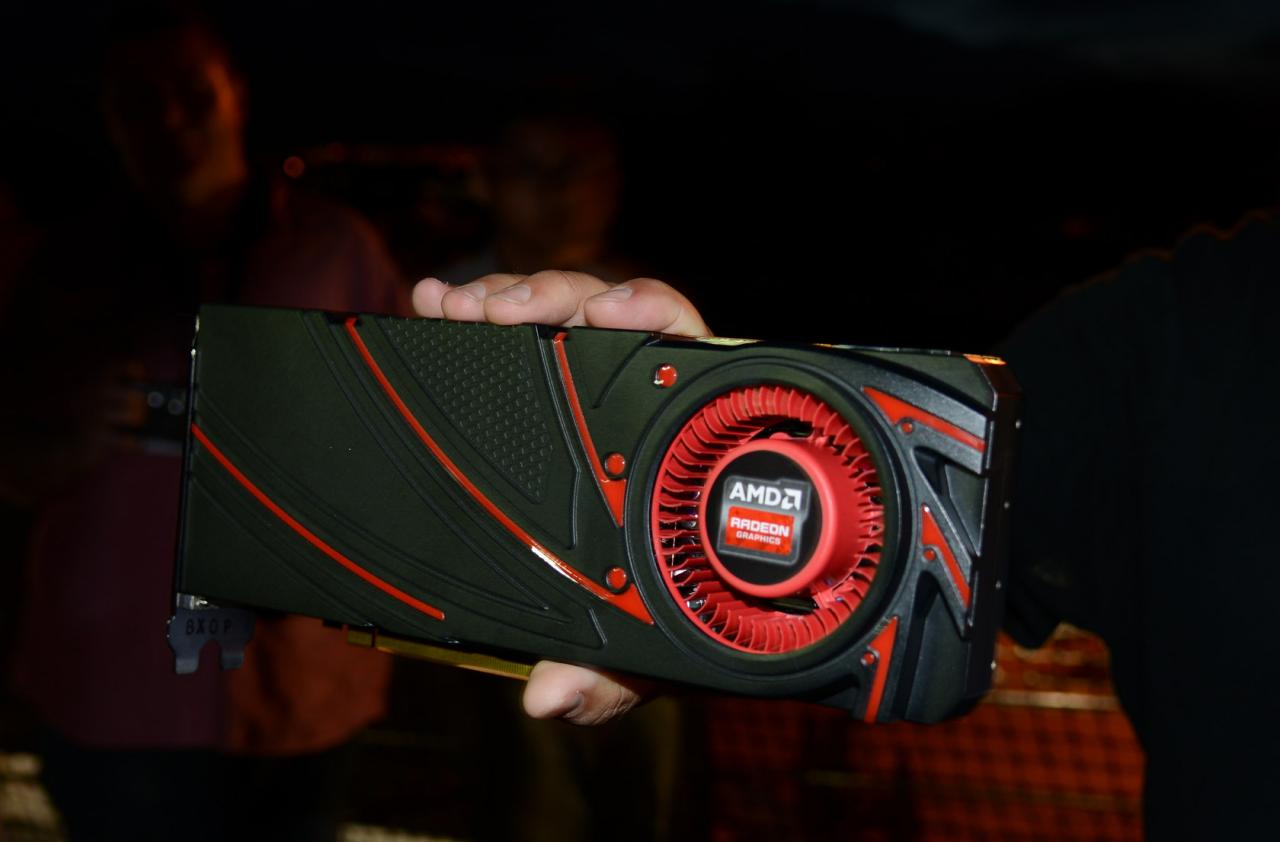 [25/09/2013] Erstes Bild der R9 290X