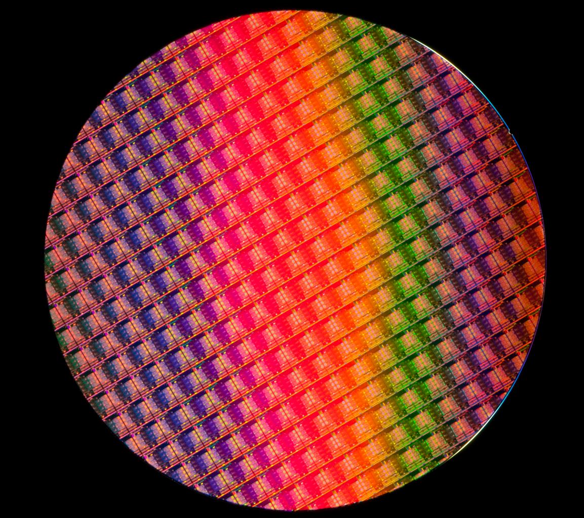 [02/09/2013] IVB E LCC Die Wafer Shot 7822