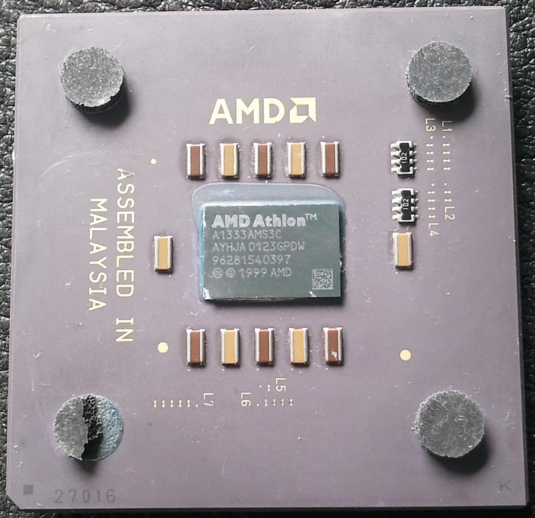 [13/09/2013] Update vom 15.09. mit Prozessor im Schraubstock und Klebe-Fail bei Notebook-CPU (10)