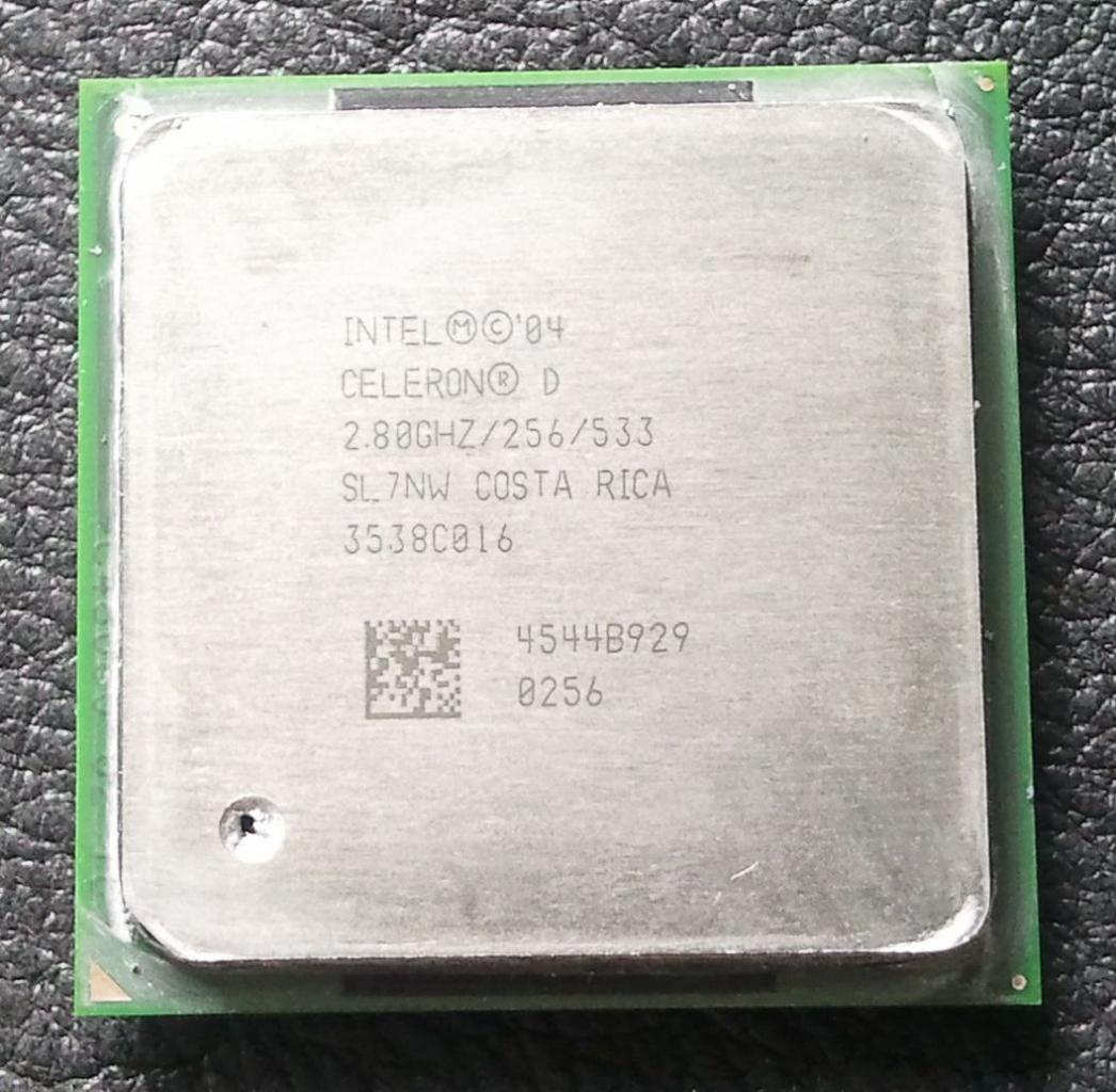 [13/09/2013] Update vom 15.09. mit Prozessor im Schraubstock und Klebe-Fail bei Notebook-CPU (18)