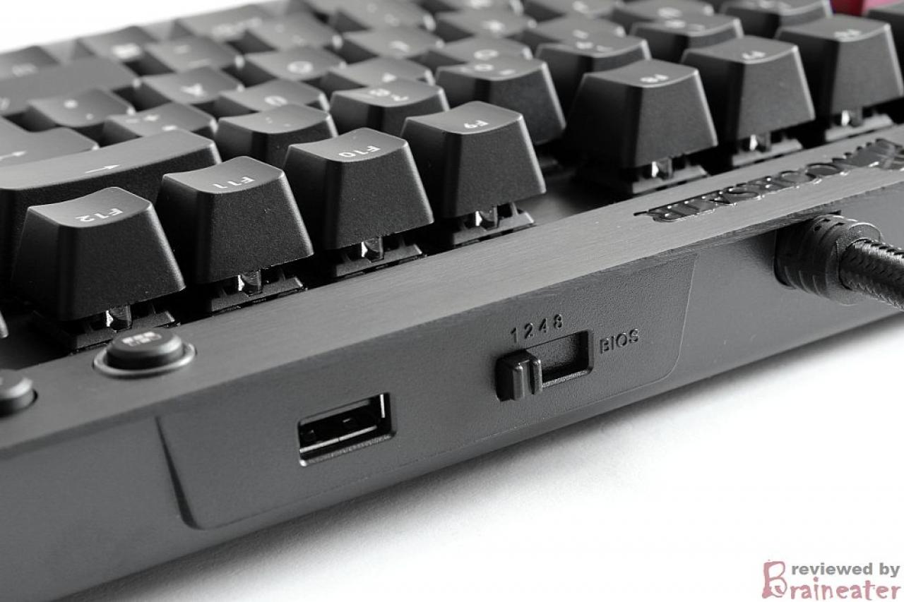 [04/09/2013] Corsair Vengeance K70 (11)