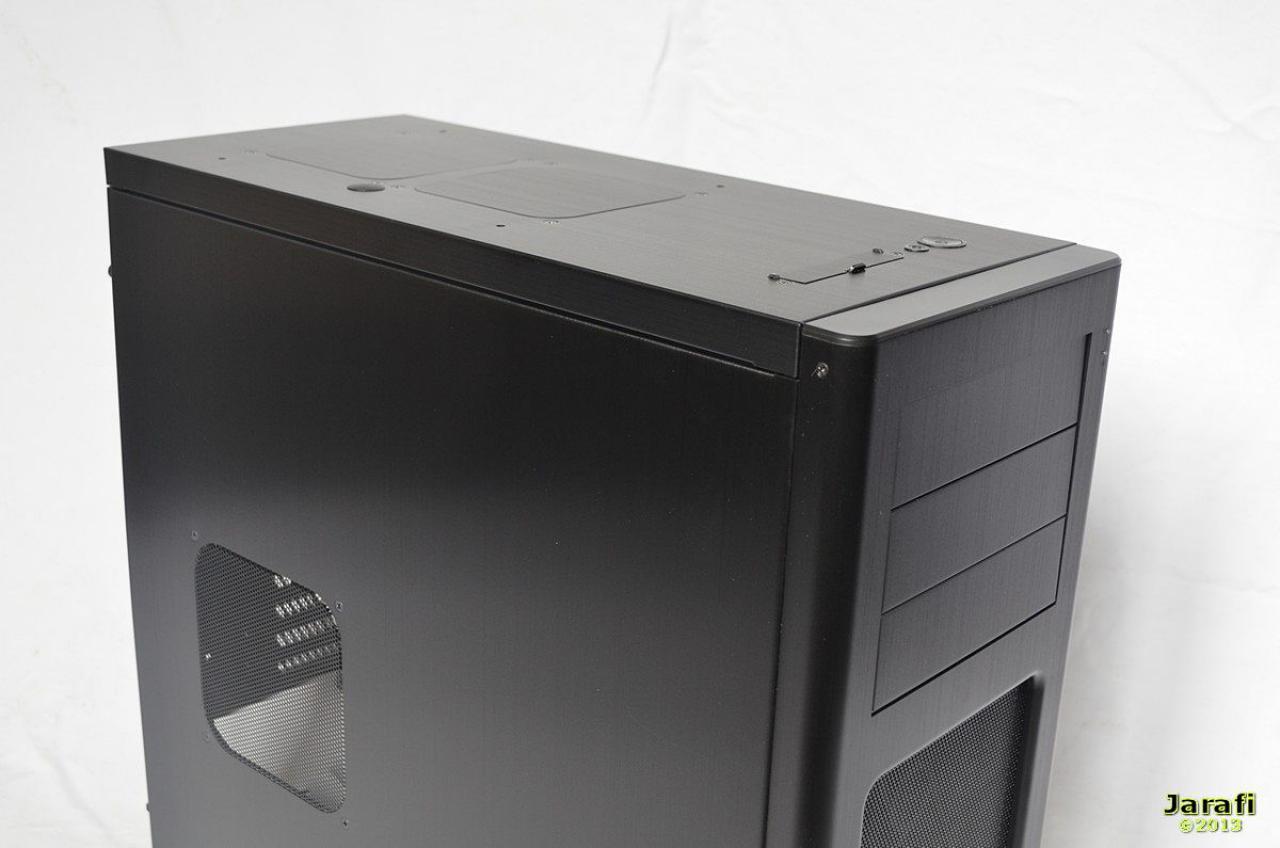 [24/09/2013] Lian Li PC-7HX (19)