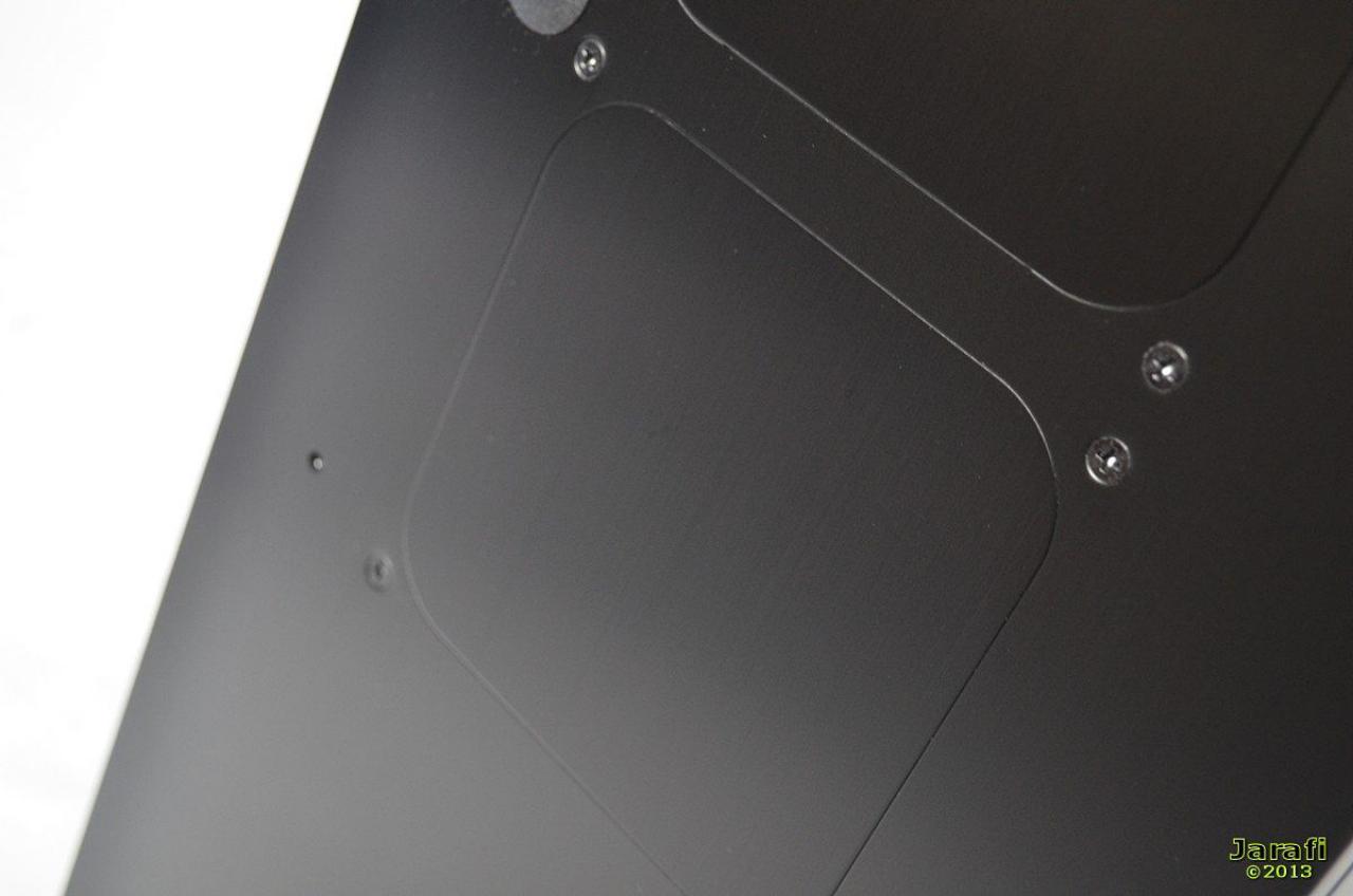 [24/09/2013] Lian Li PC-7HX (23)